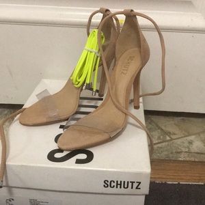 Schultz nude heel